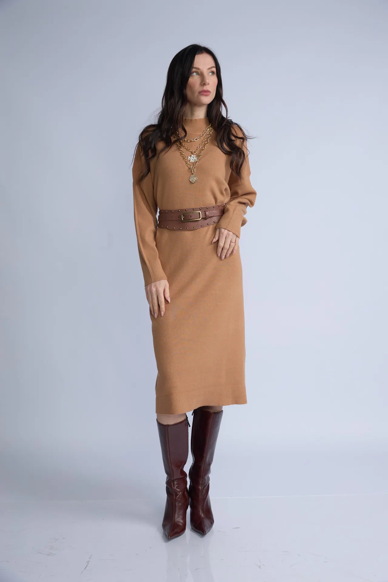 Vestido Cuello Alto Cinturon