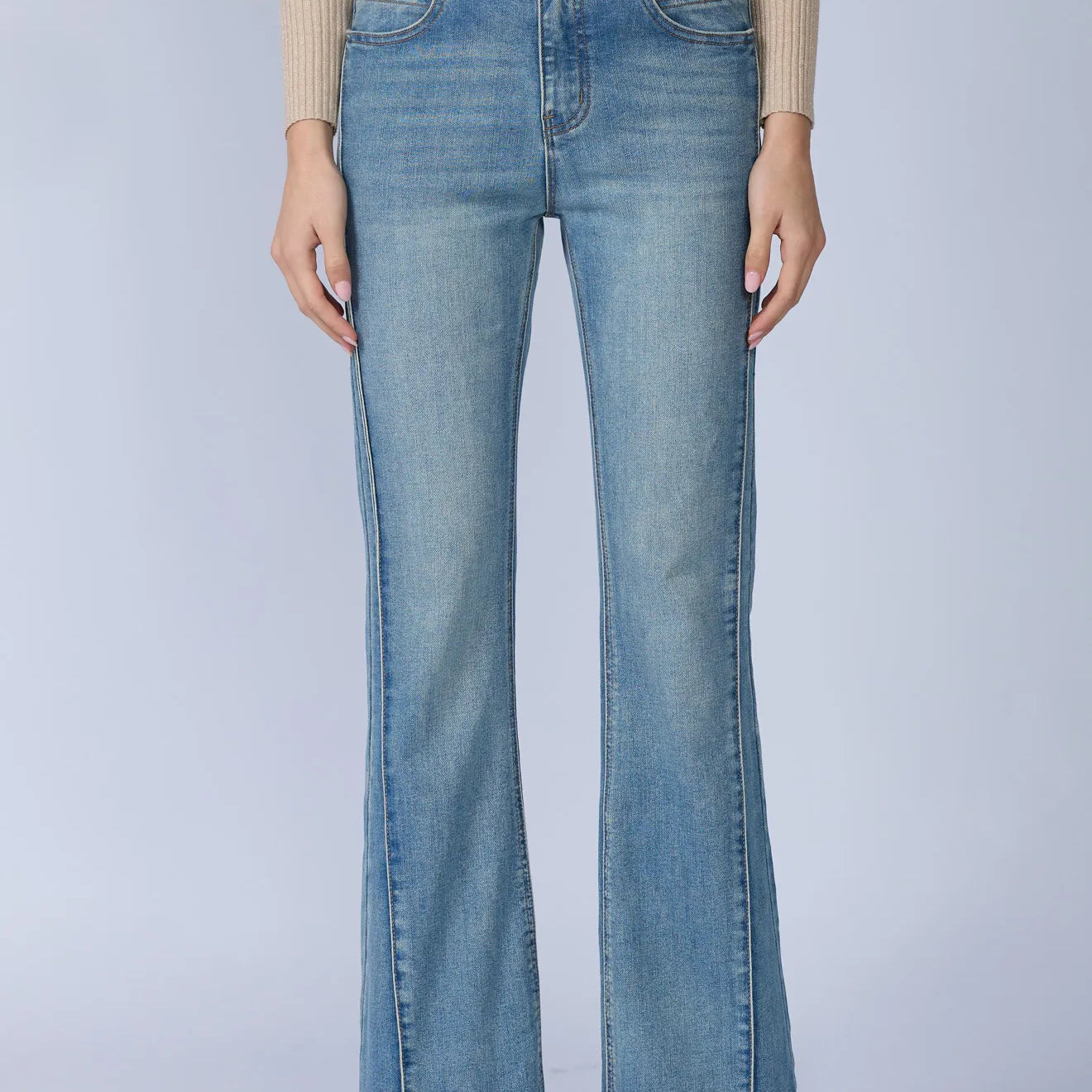 Jean Flare Corte Lateral