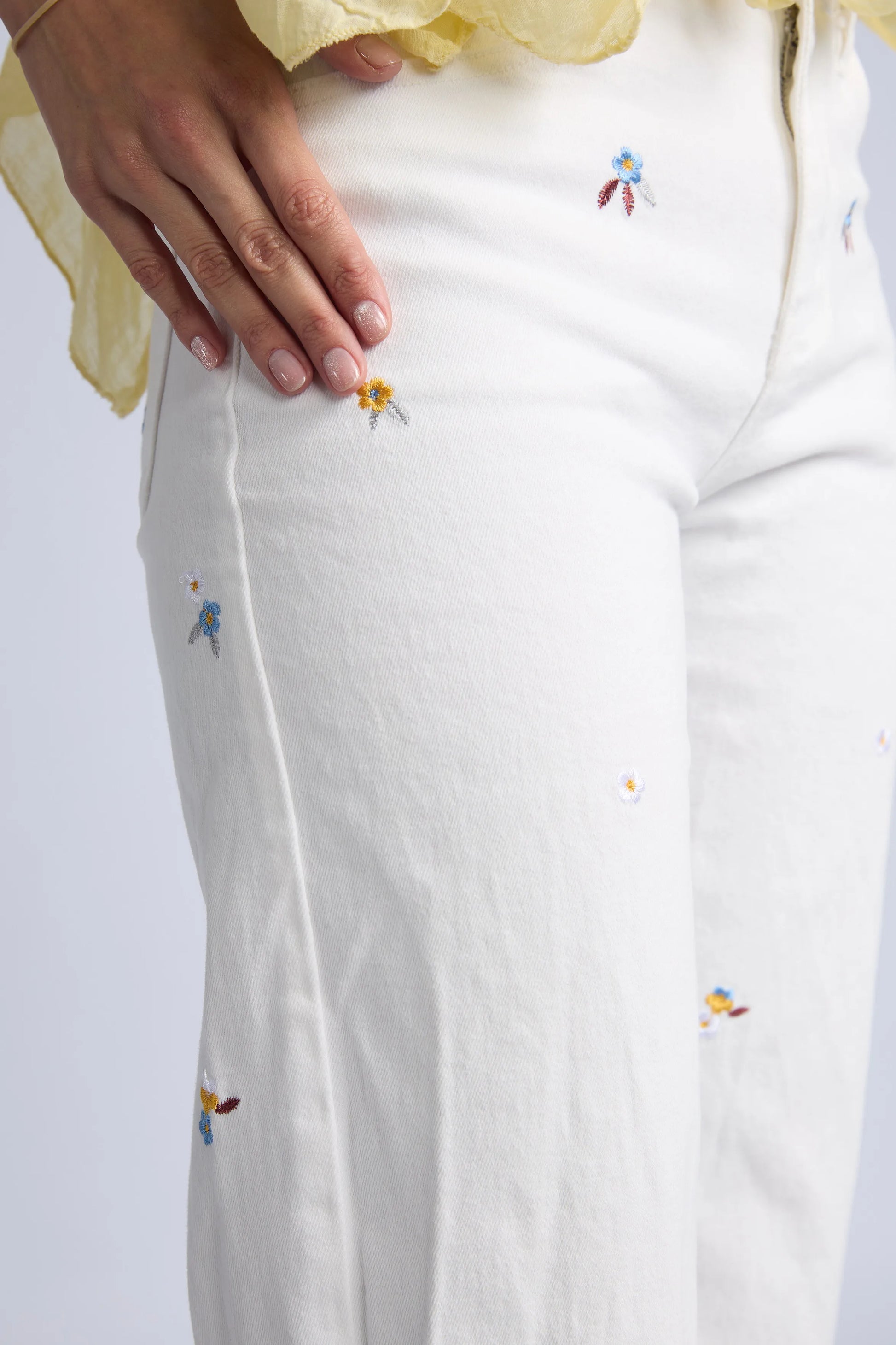 Pantalon Denim Flores Colores