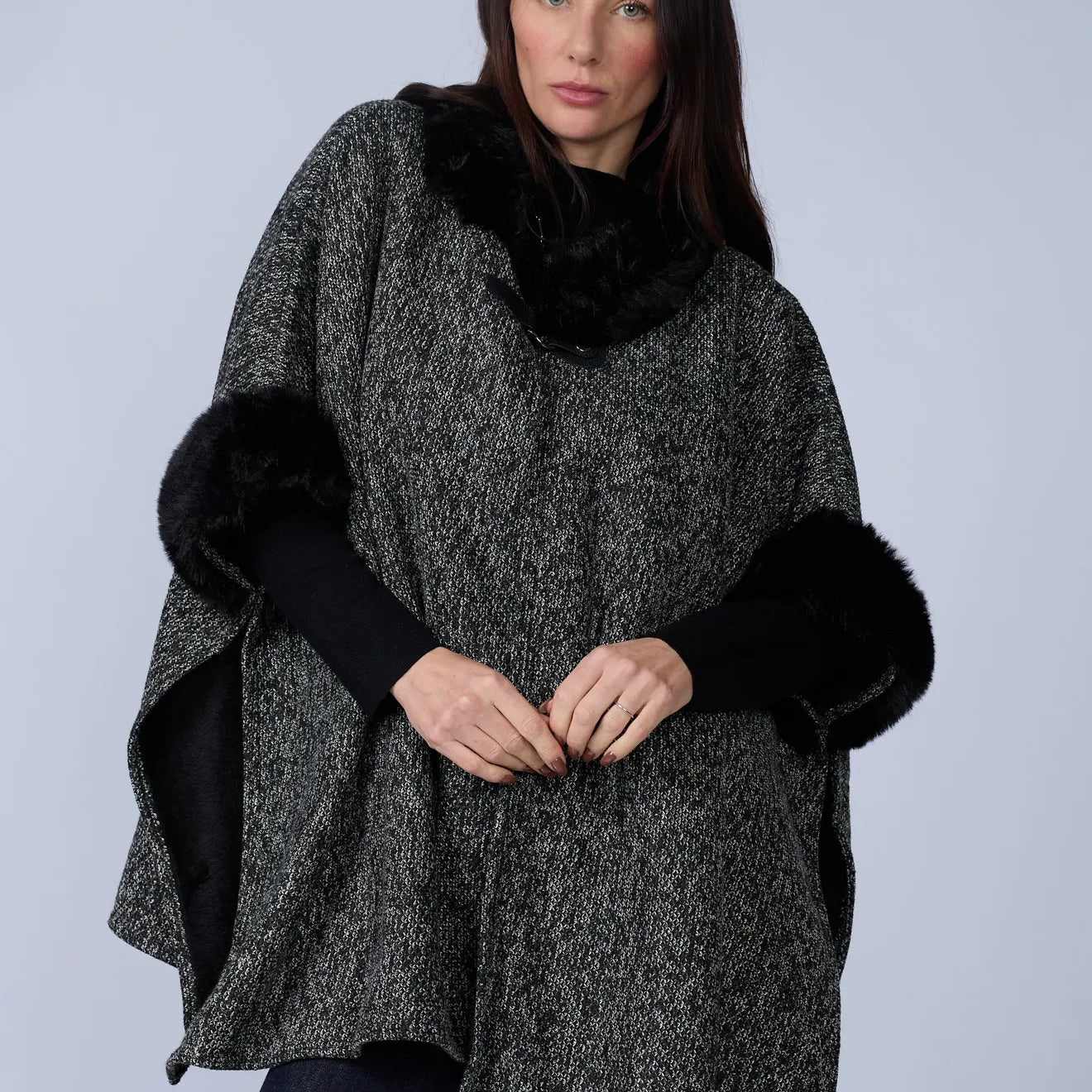 Poncho Pelos