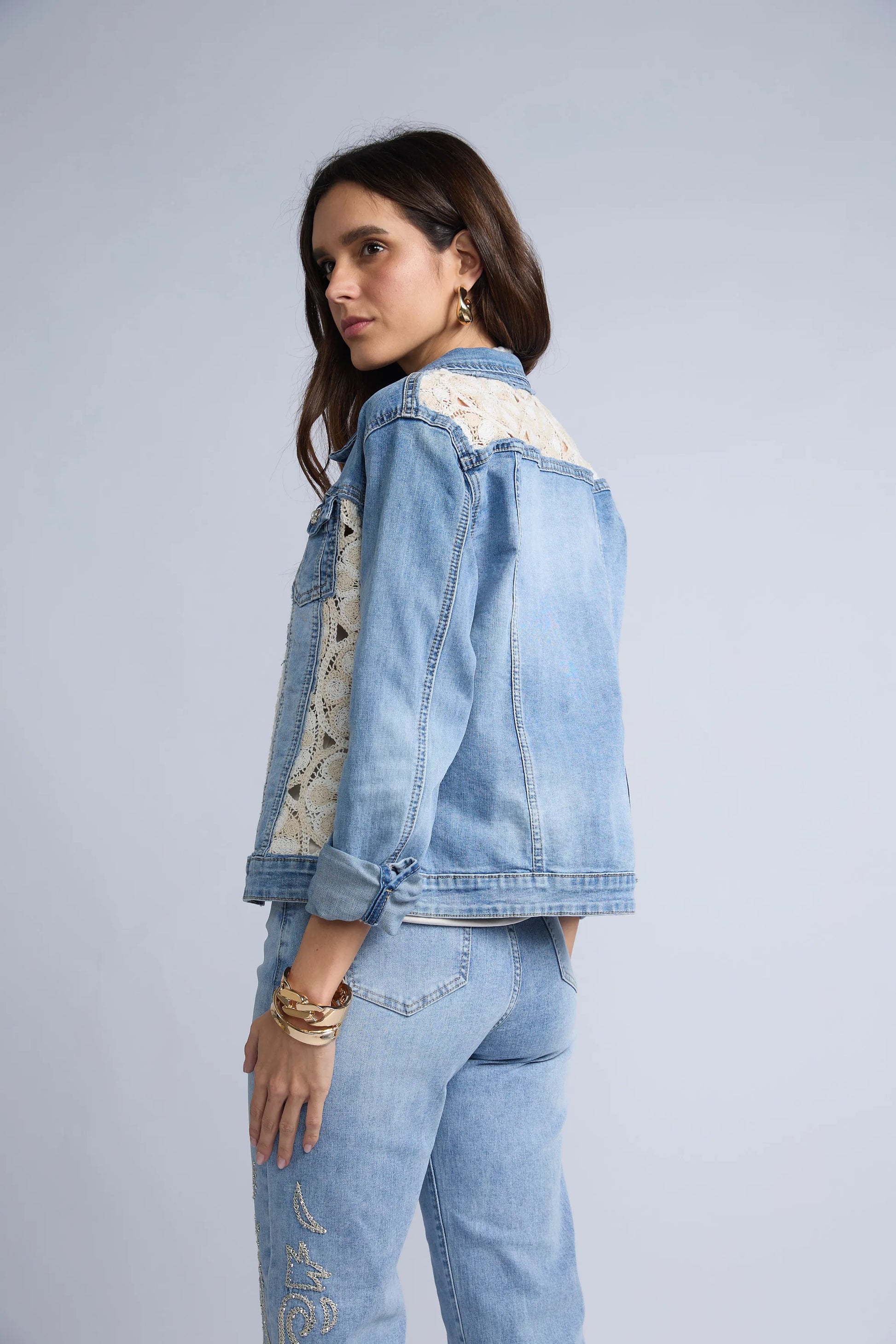 Casaca Broderie Aplicaciones