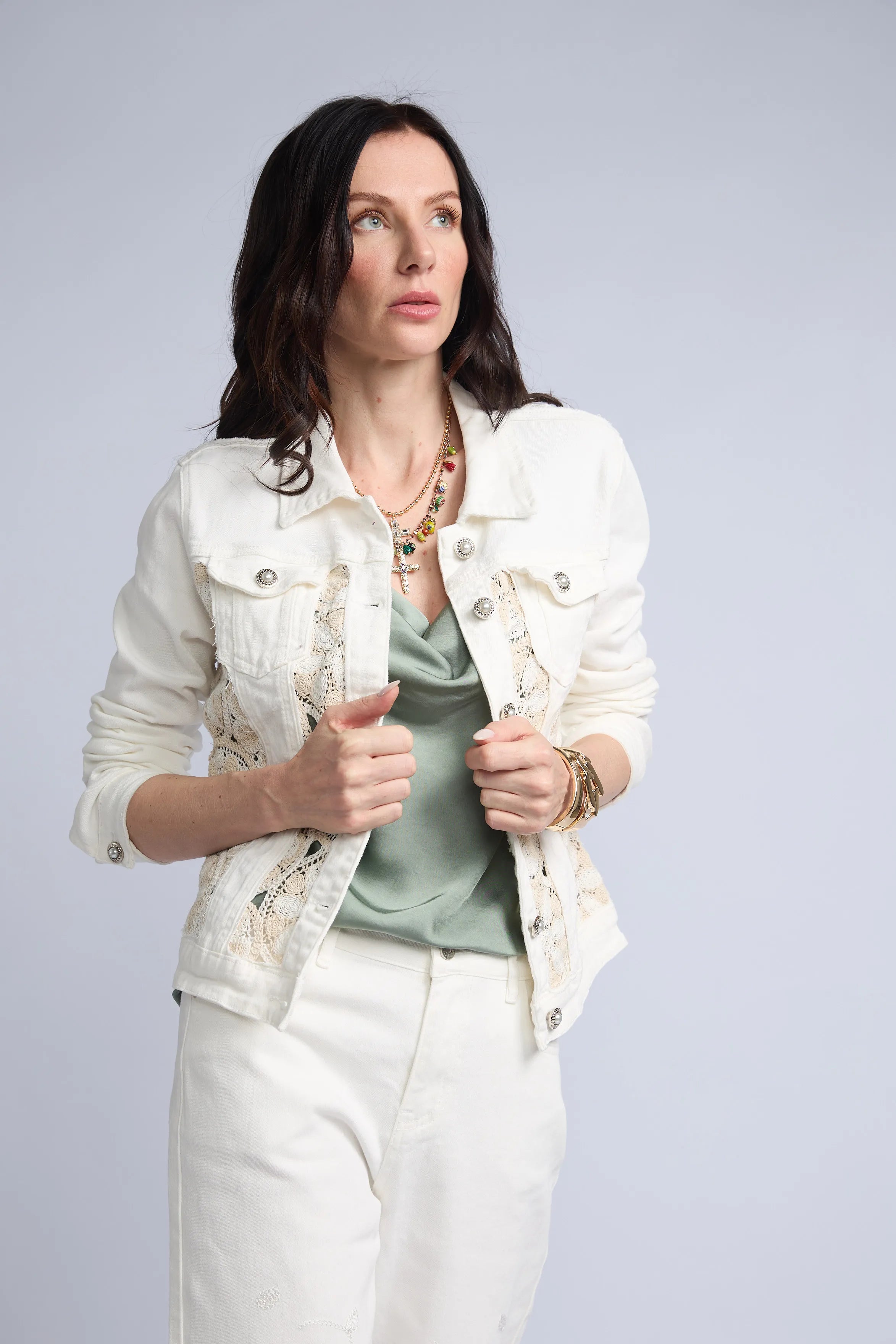 Casaca Broderie Aplicaciones