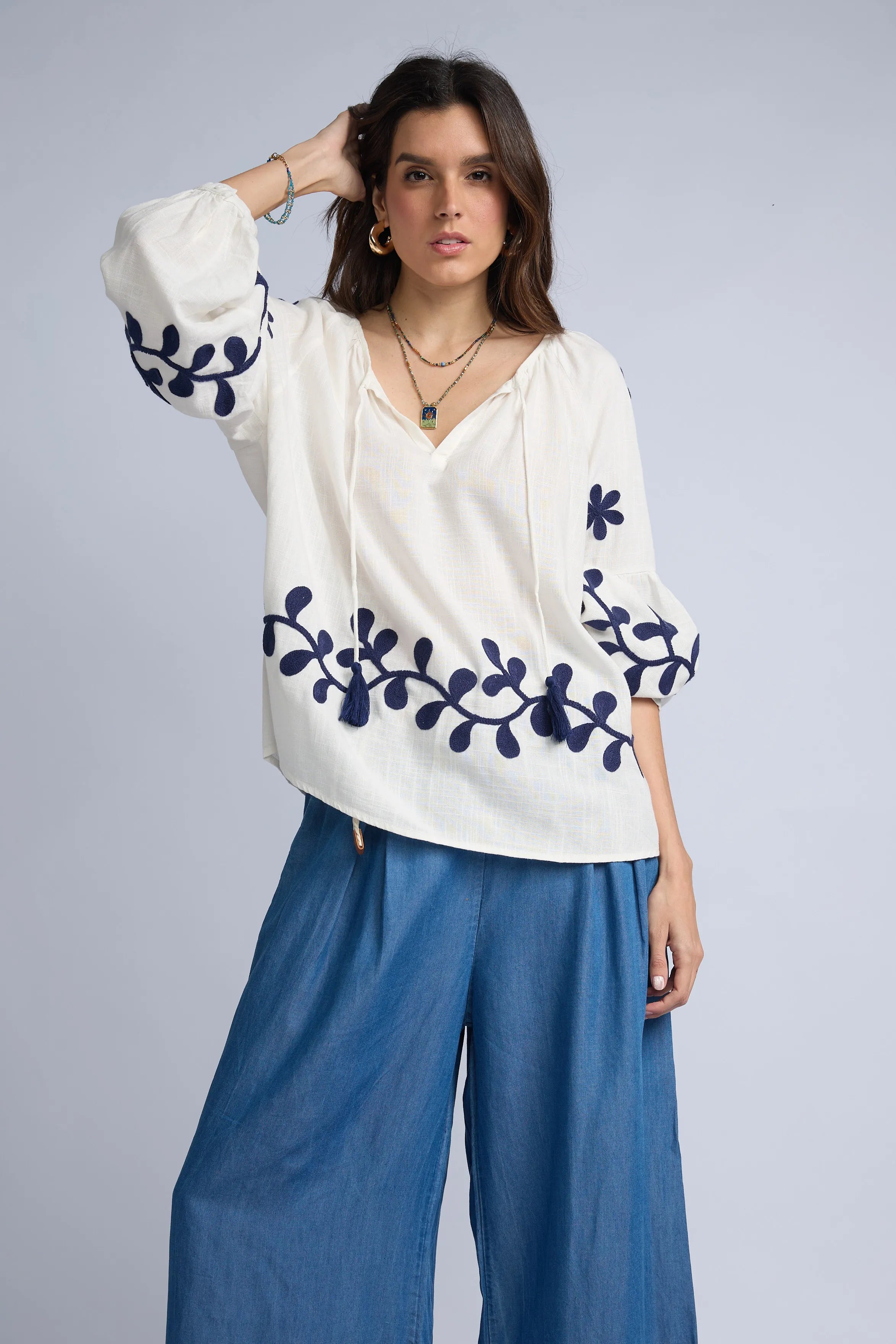 Blusa Flores Bordadas