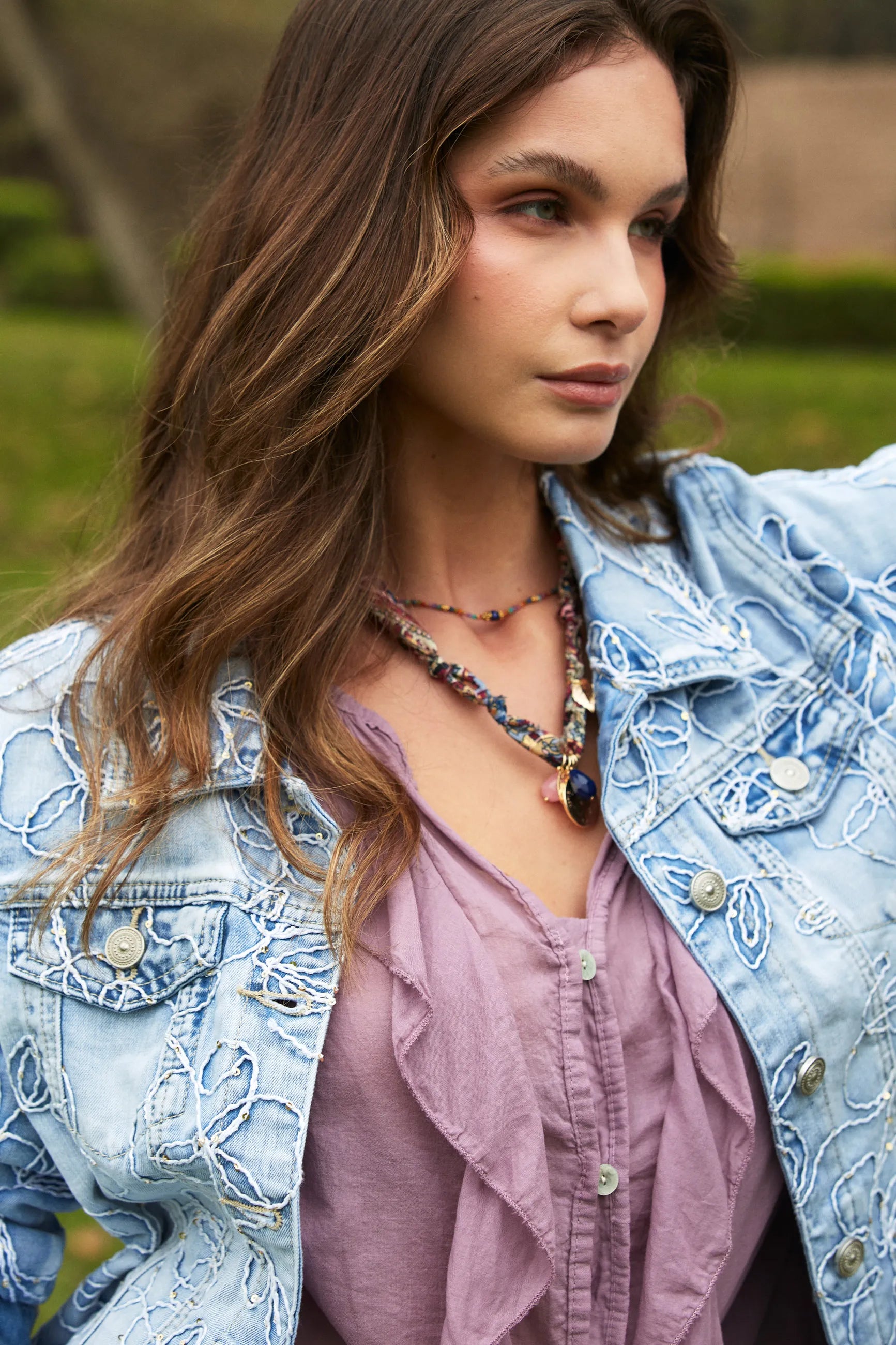 Casaca Denim Bordada Lentejuelas