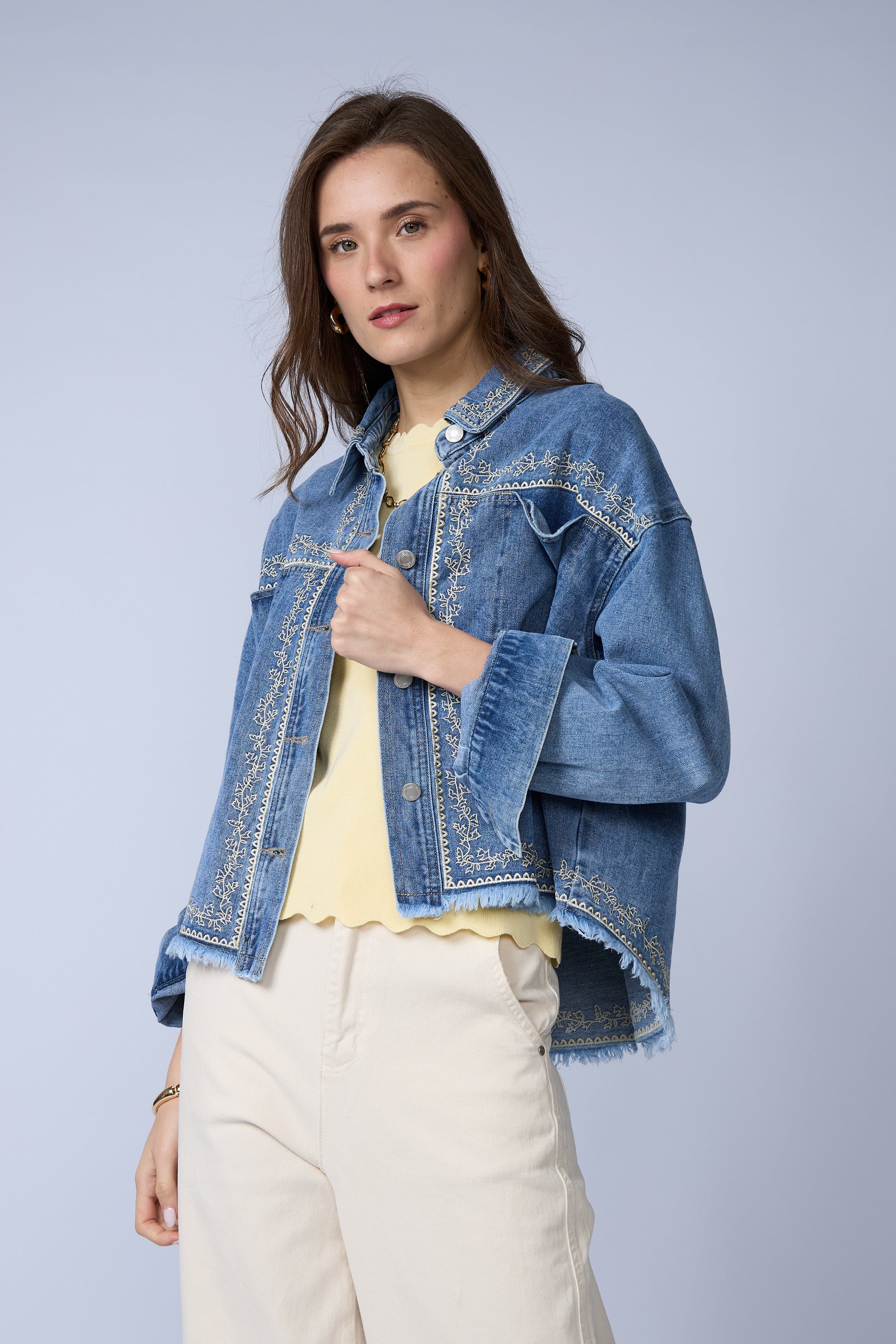 Chaqueta Denim Bordada Desflecada