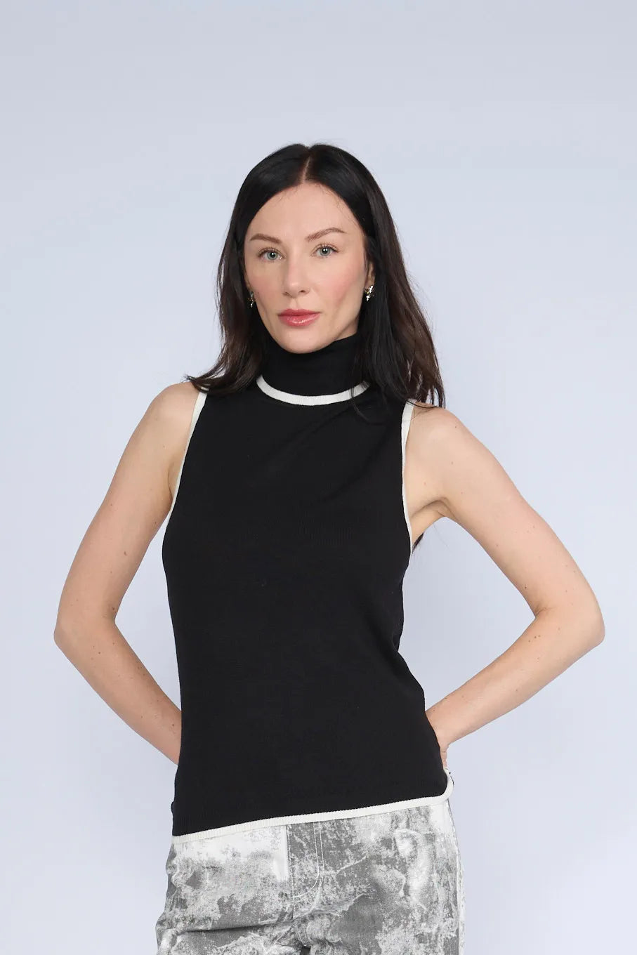 SM Cafarena sweater with colored trim