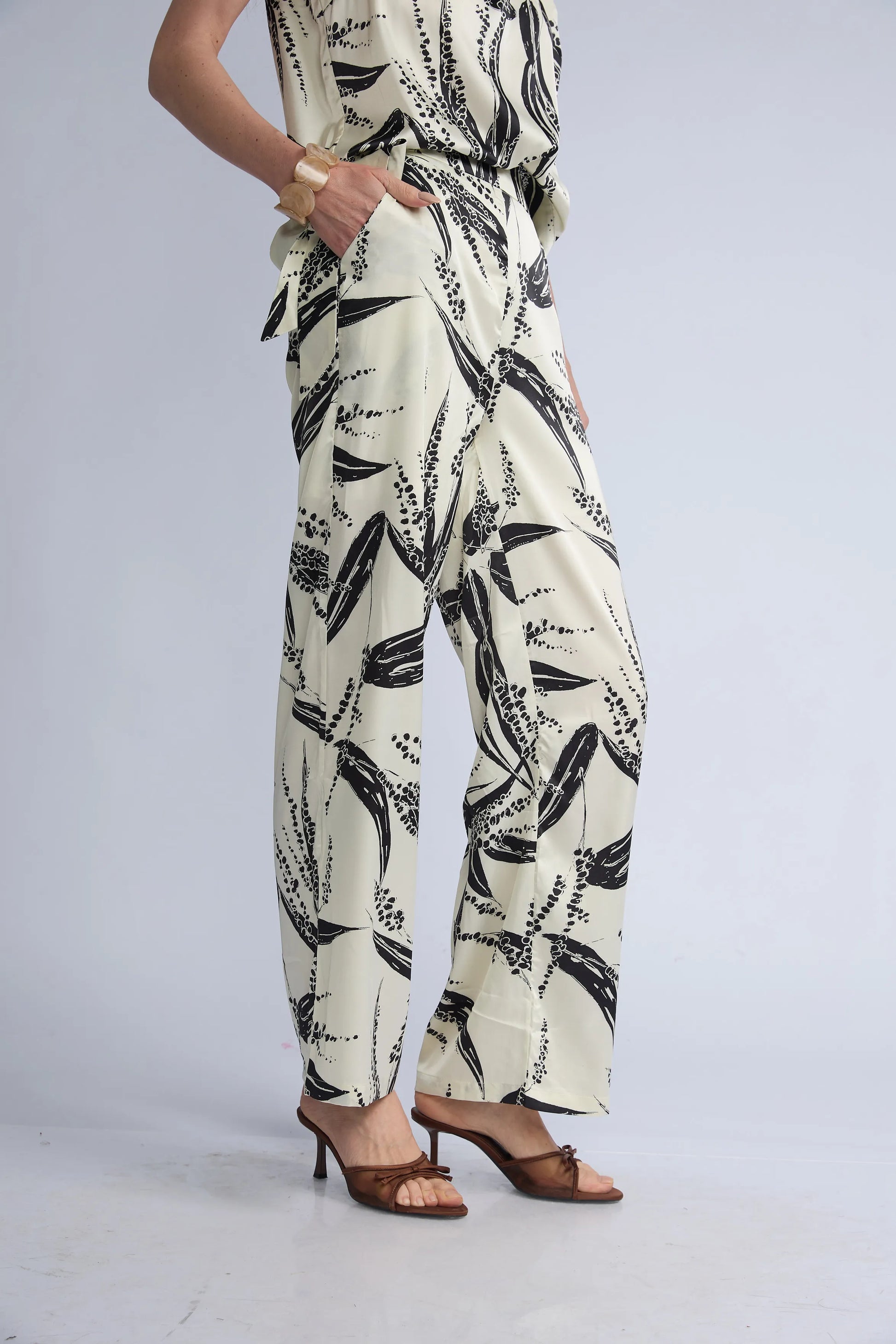 Conjunto Blusa y Pantalon