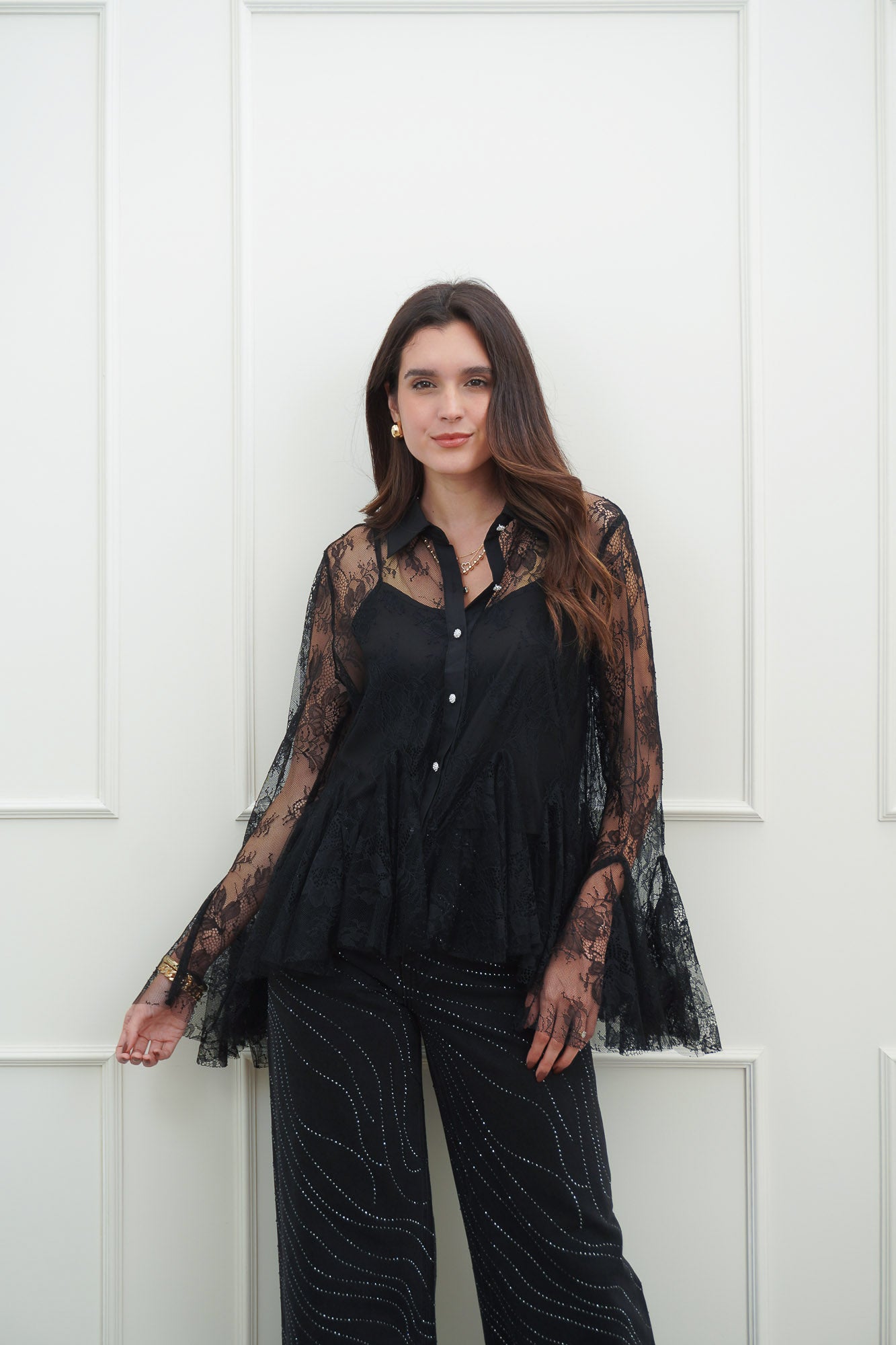 Blusa Encaje Vuelos Botones