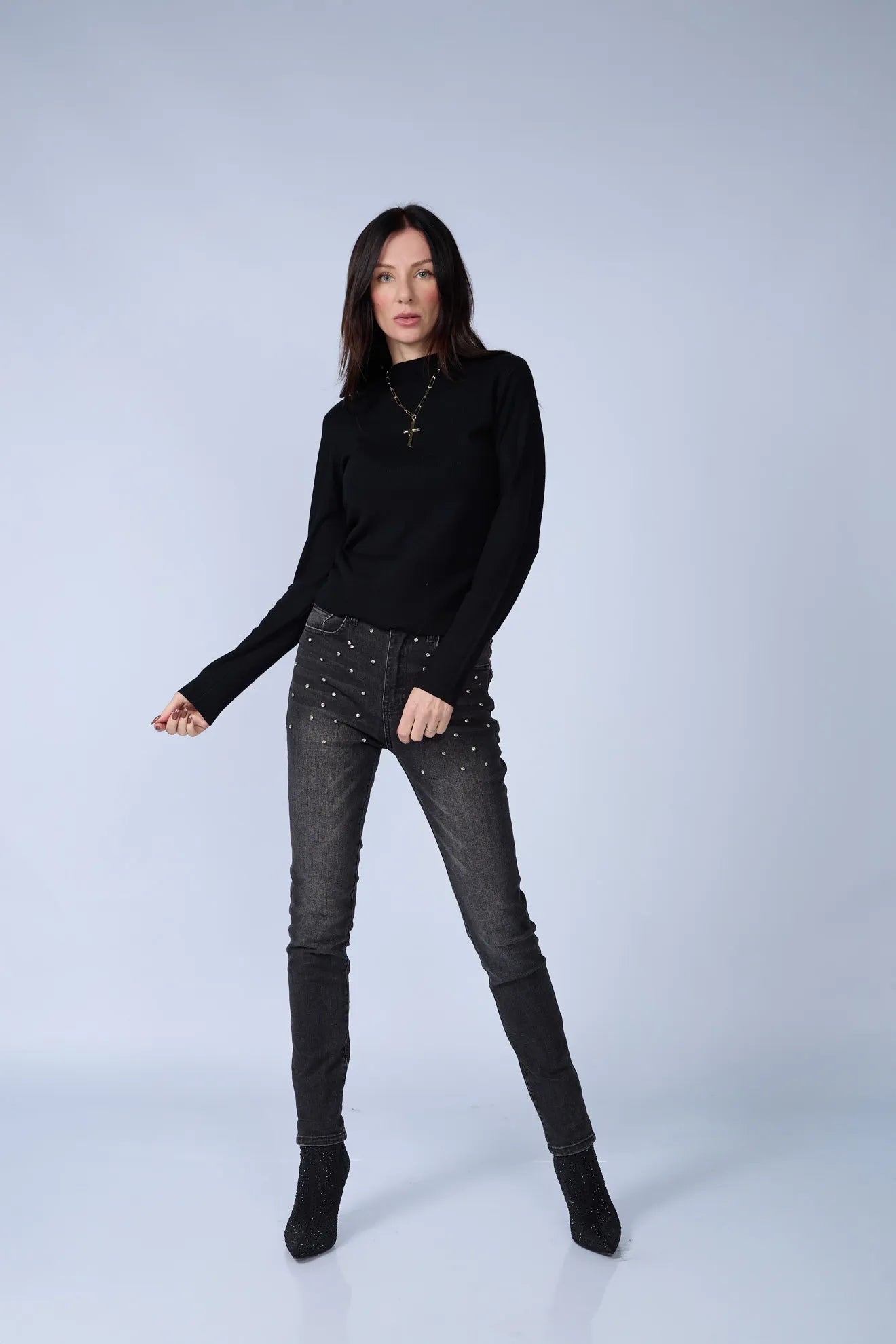 Jean Negro Skinny Tachas