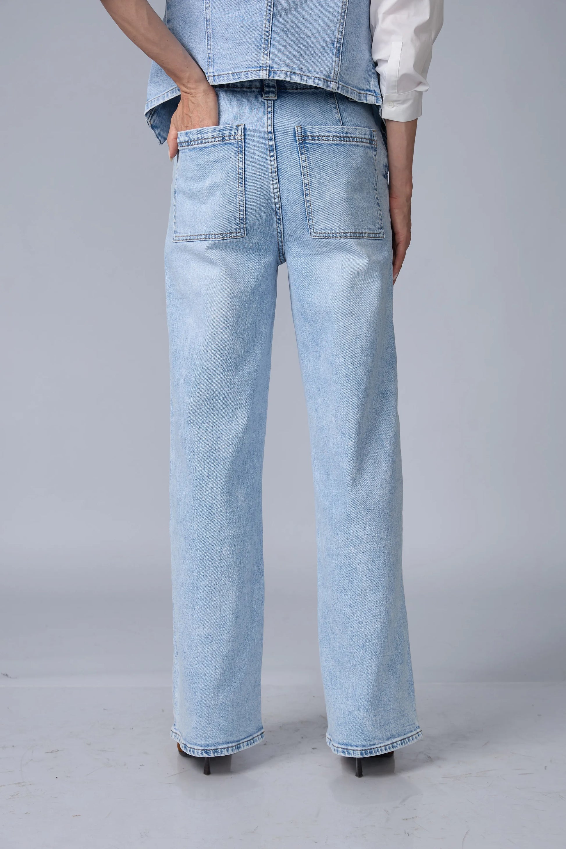 Jean Wide Pliegues Ajuste Cintura