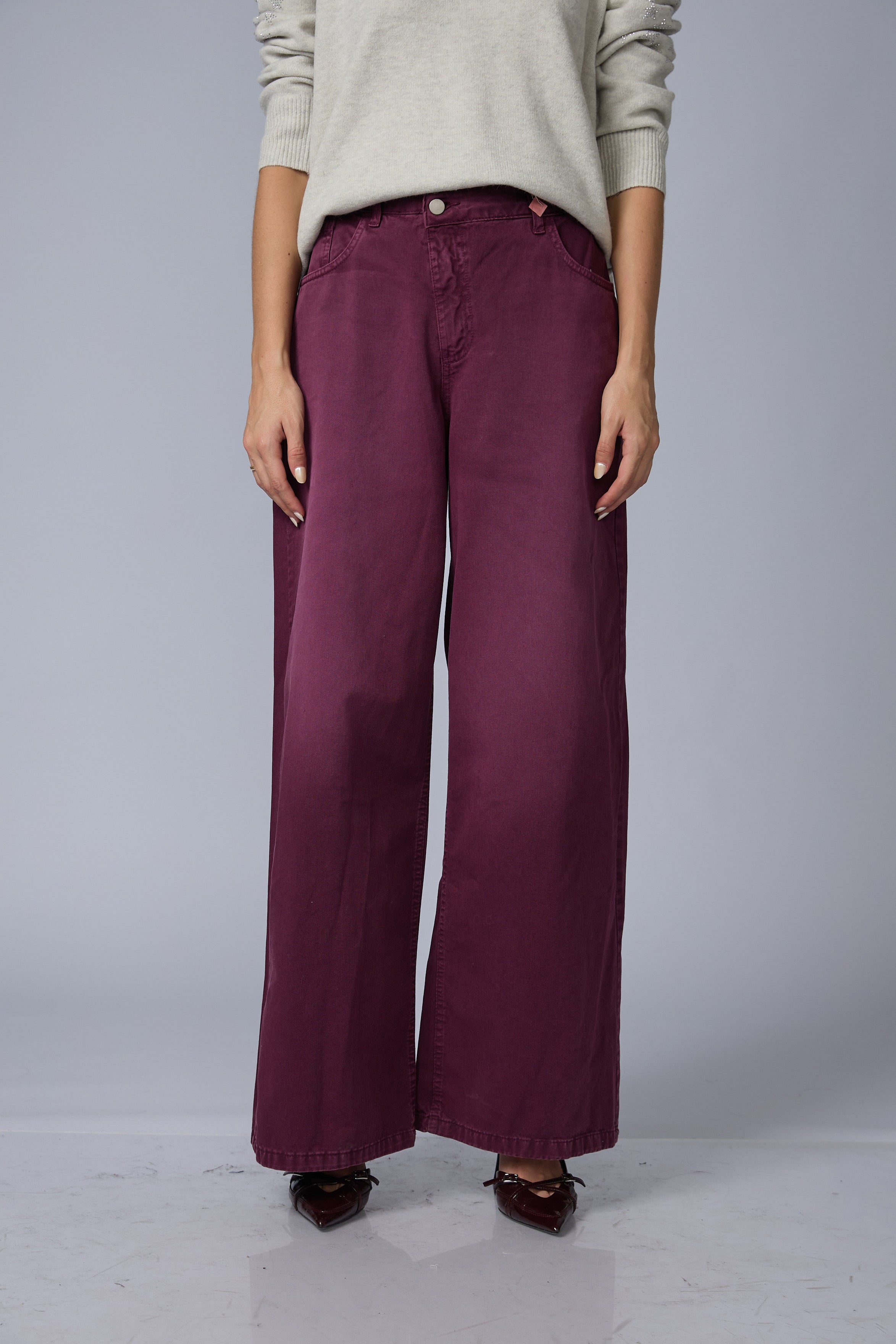 Pantalon Recto Boton Desfasado