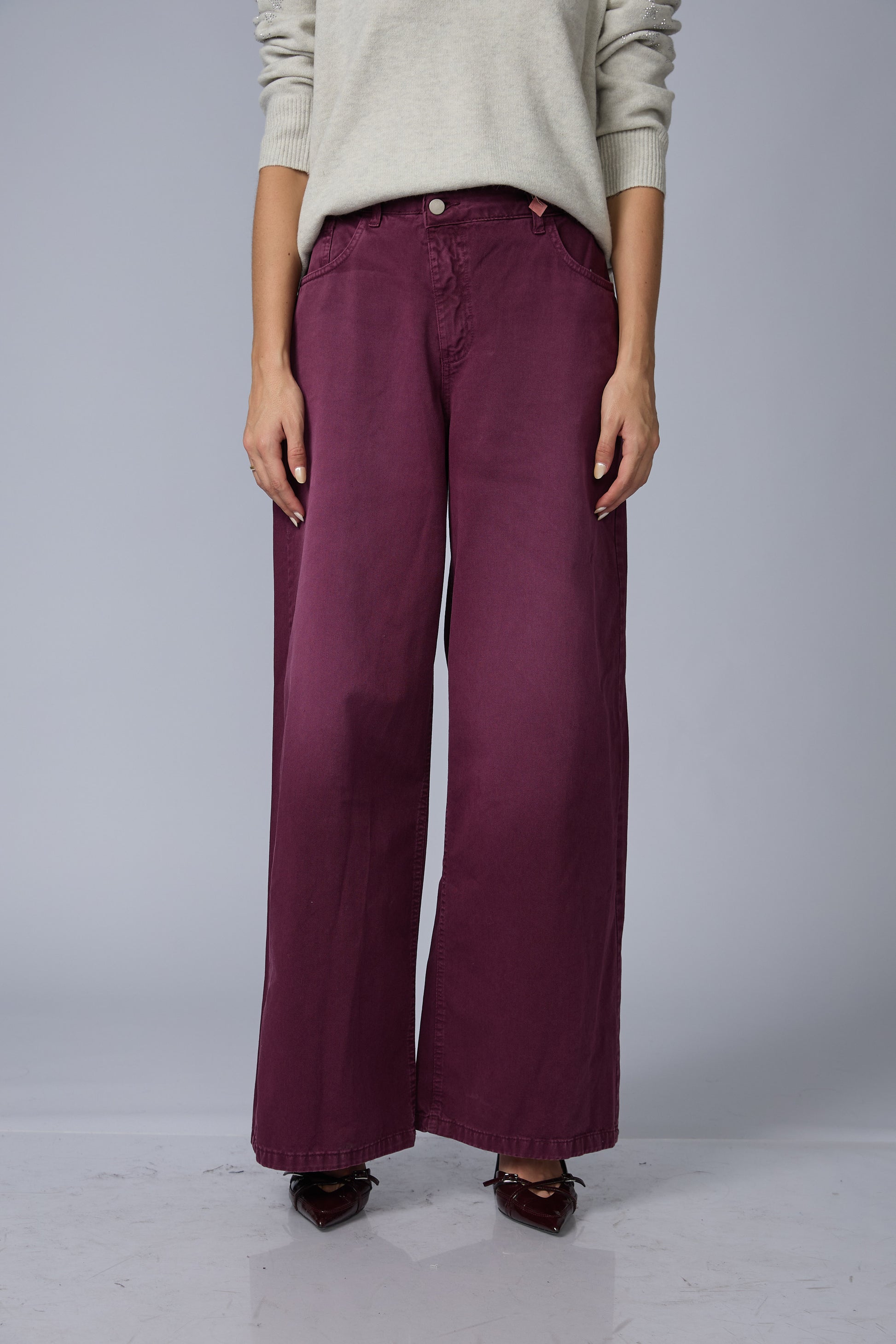 Pantalon Recto Boton Desfasado