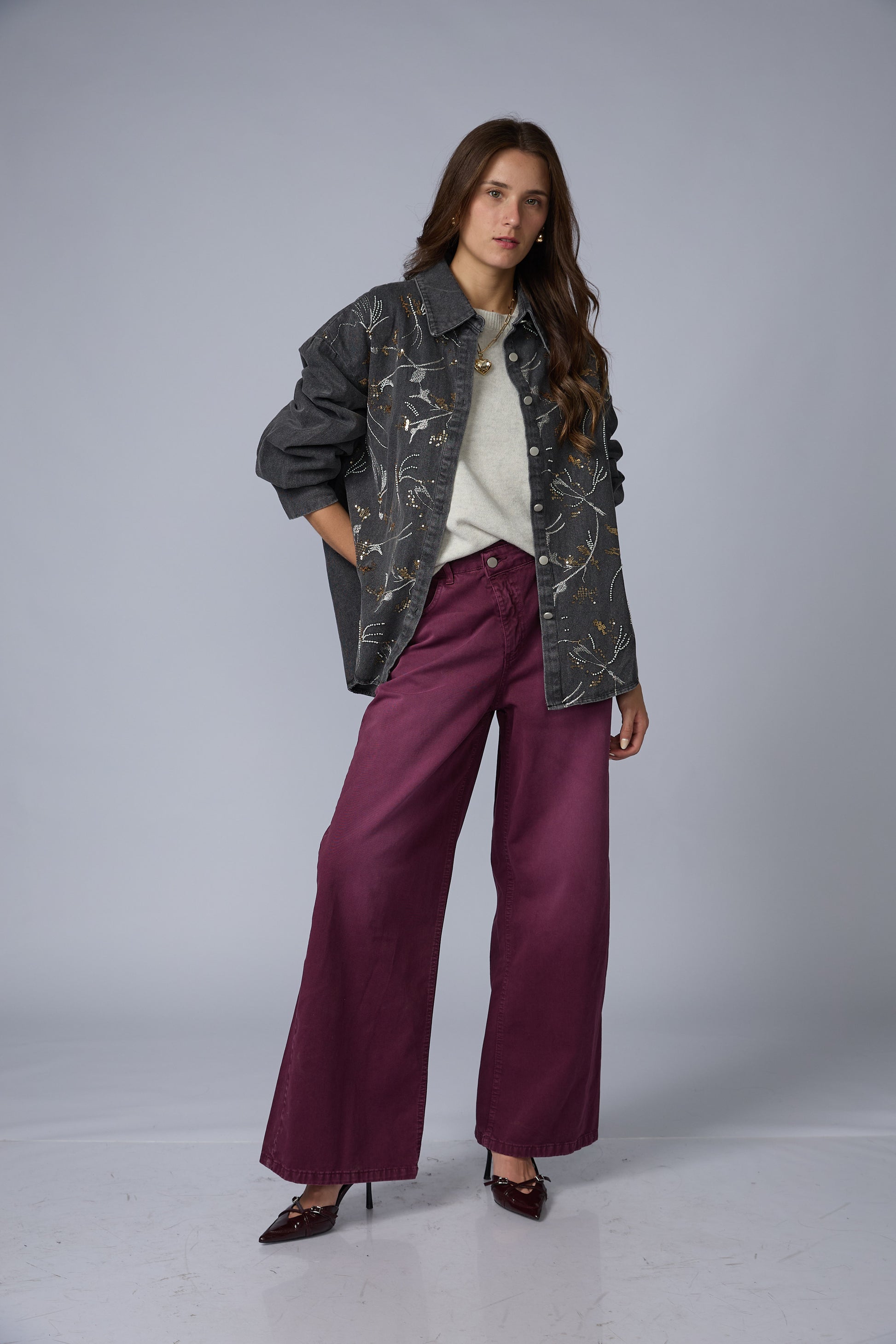 Pantalon Recto Boton Desfasado