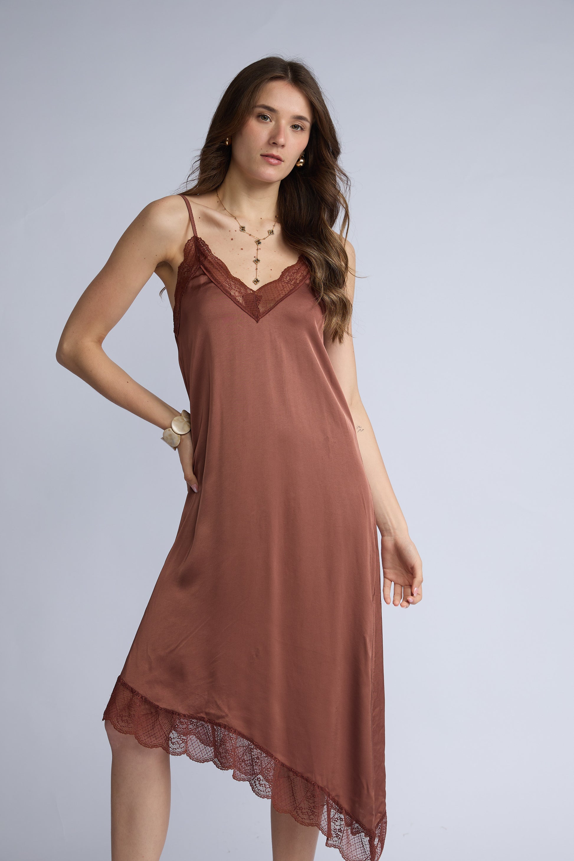 Vestido Lencero Encaje Diagonal