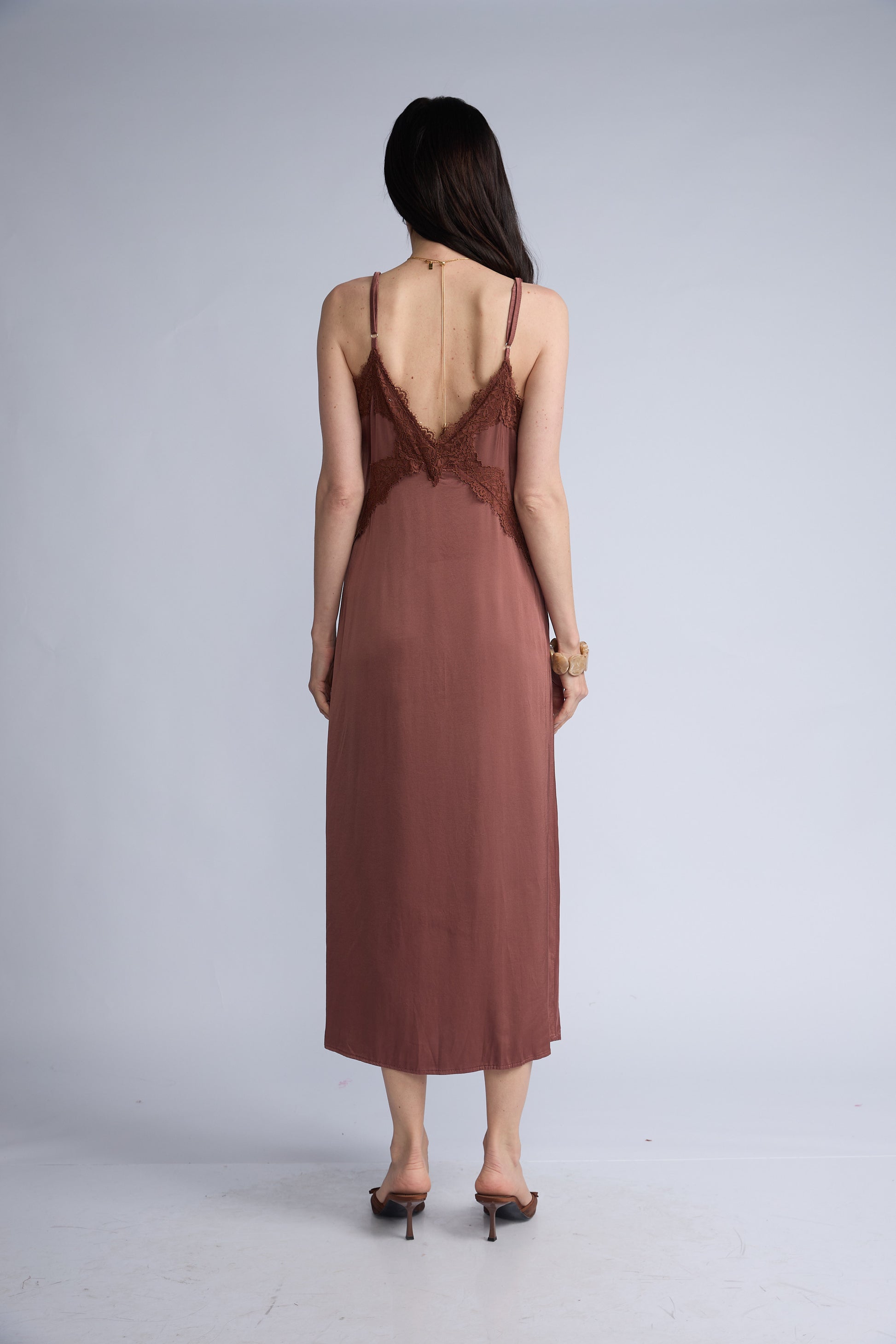 Vestido Lencero Encaje Escote