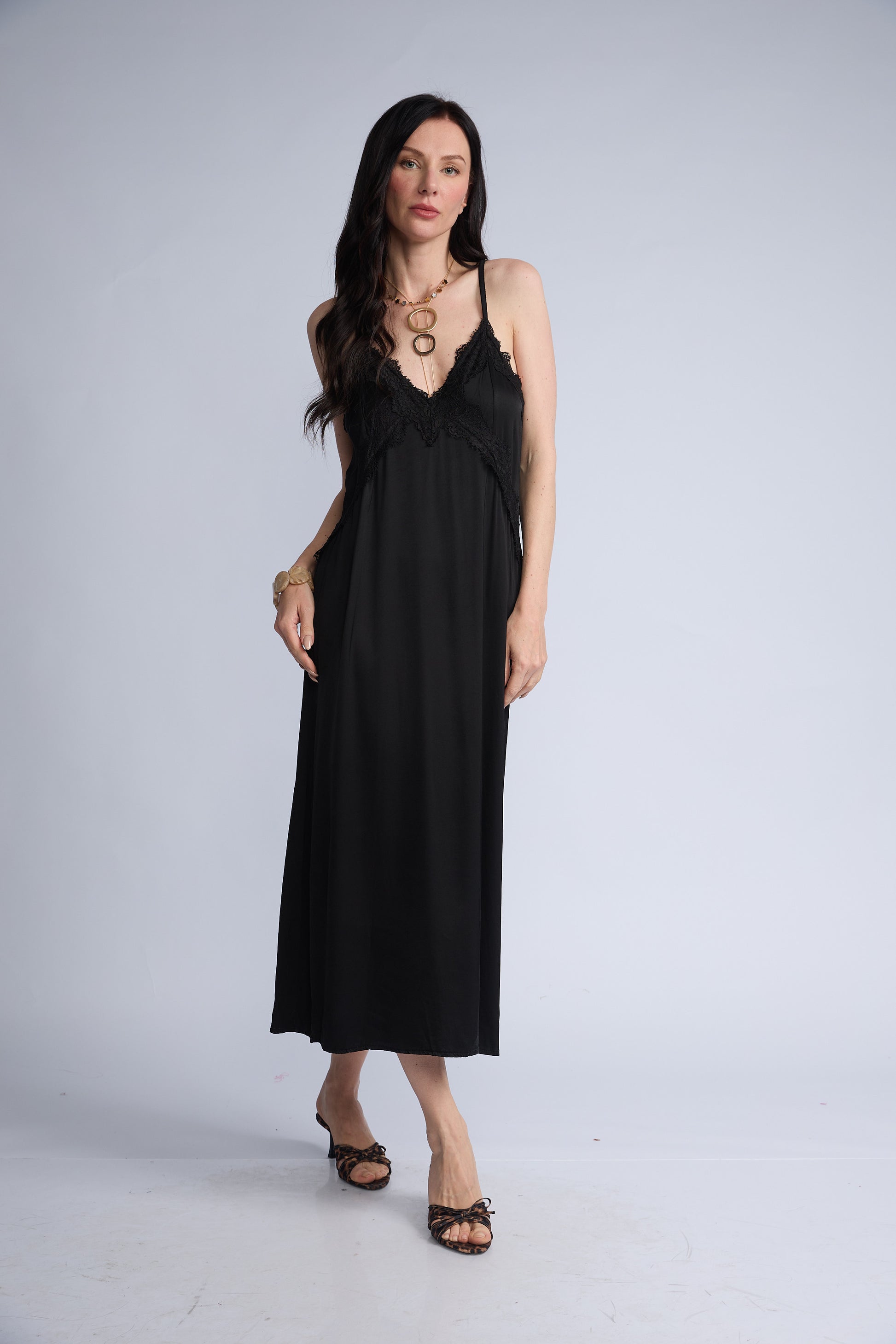 Vestido Lencero Encaje Escote