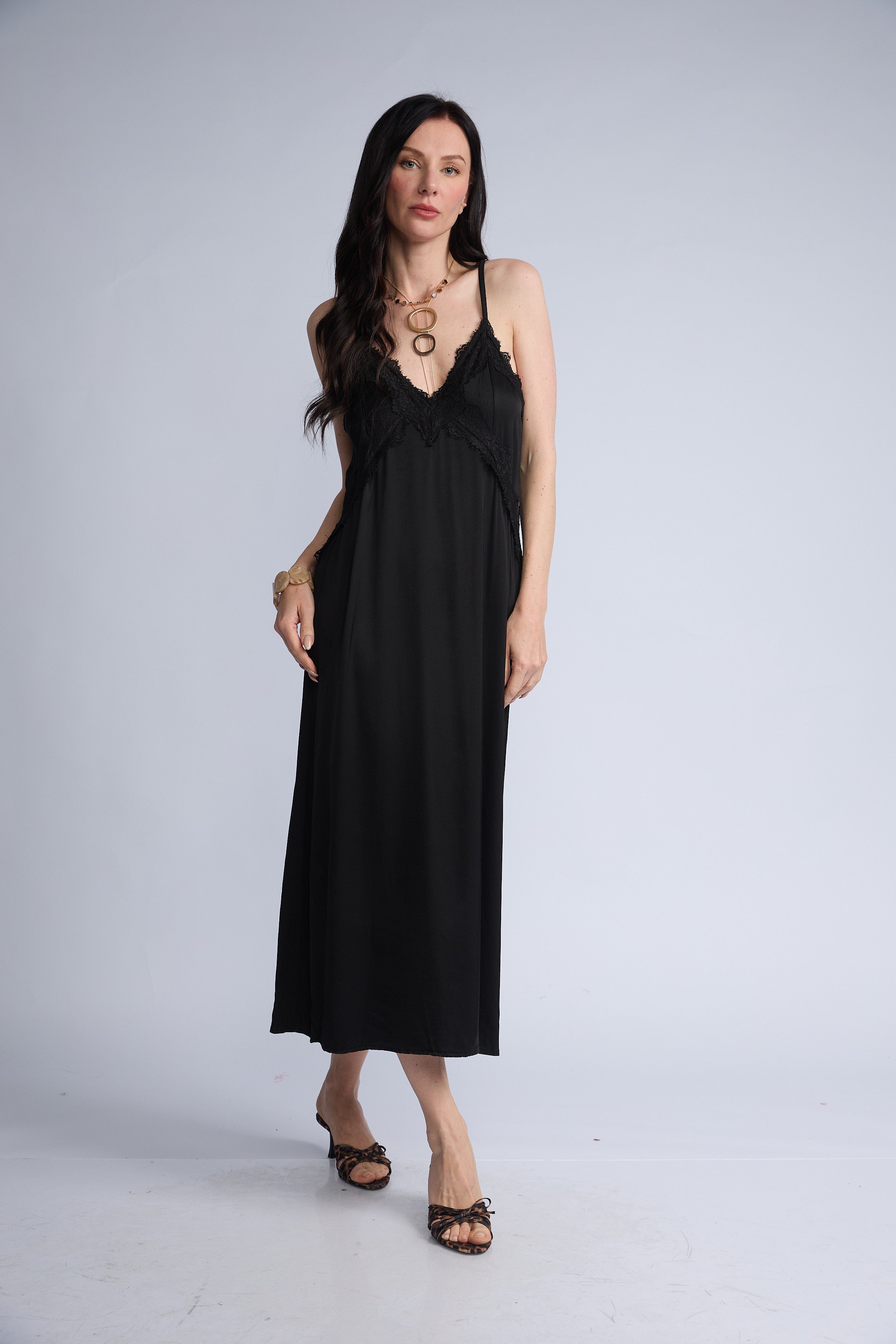 Vestido Lencero Encaje Escote