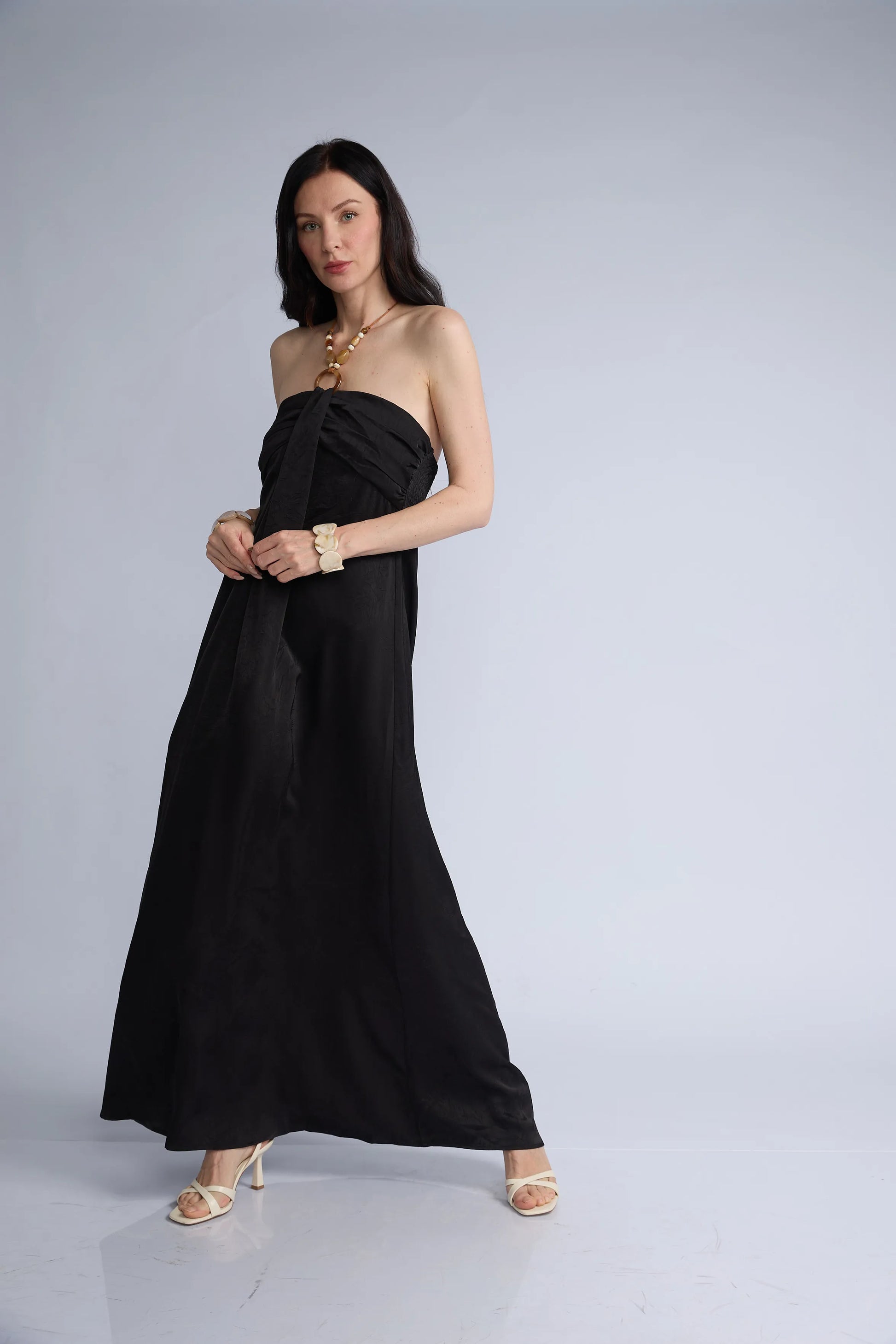 Vestido Halter Cuentas